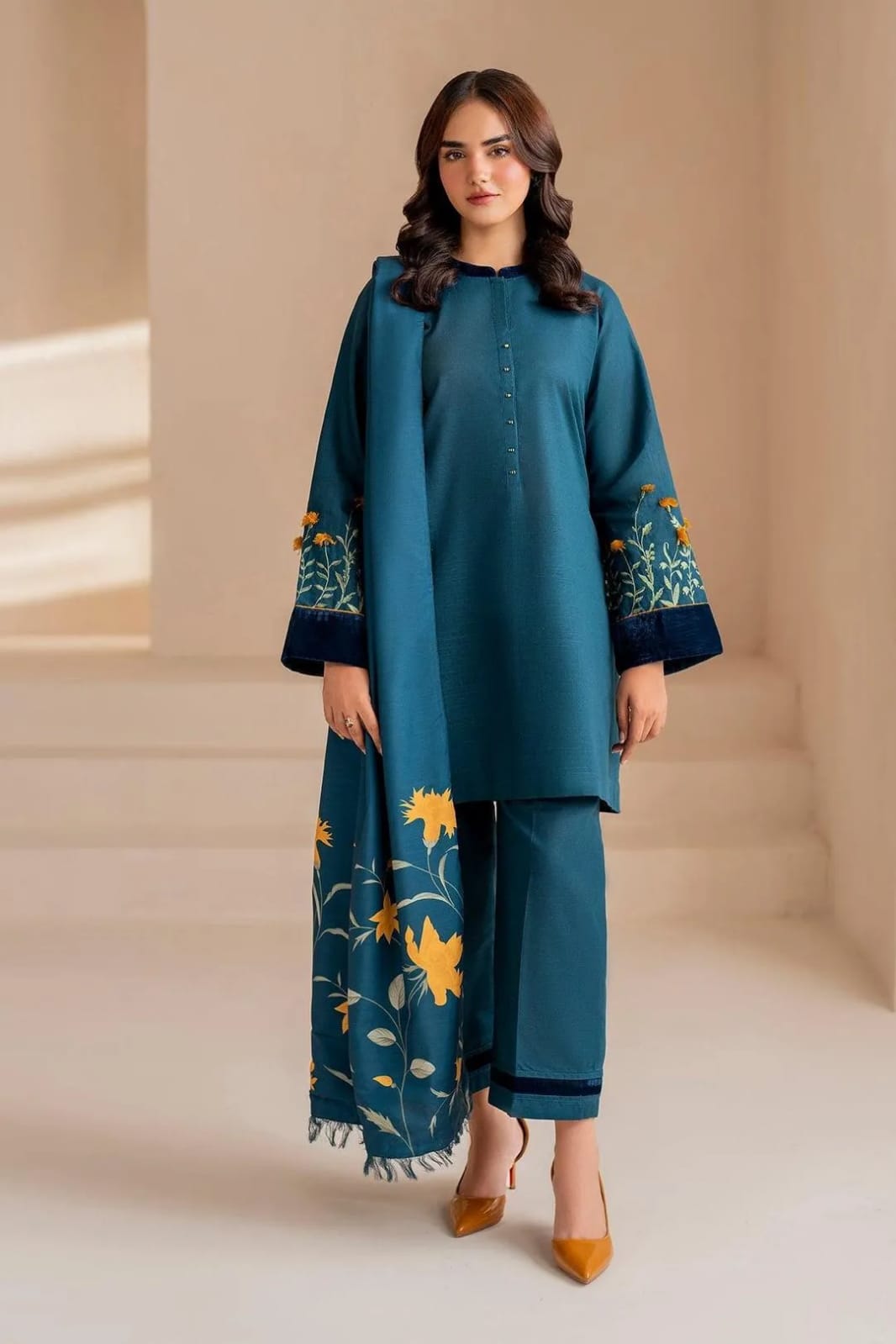women's 3 Pc'ds unstitched embridered suit